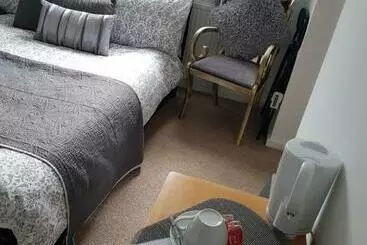 Bed and Breakfast Debonair Bnb @33