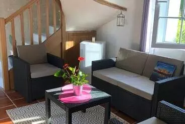 Aamiaismajoitus (B&B) La Tour De La Conterie