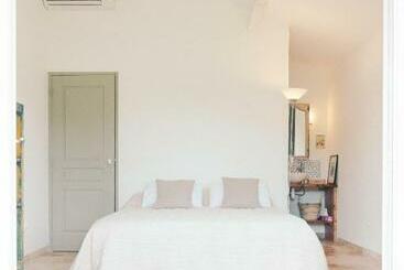 مبيت وإفطار Le Jardin Du Castillon