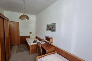 هتل Cafe Zur Talsperre