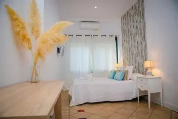 Hotelli Hostal Restaurante Benalup Golf