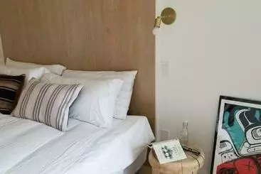 Bed & Breakfast 378 Marine Drive