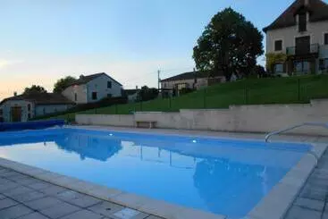 ペンション Coutancie