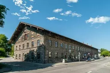 Hotel Kleinkunstbühne Zur Post Beim John In Obing