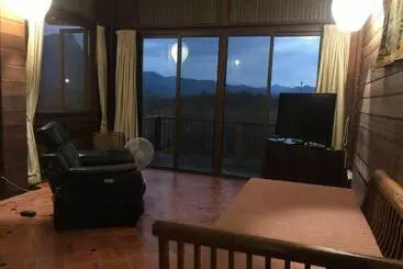 پانسیون Billion Views Khaosok Homestay