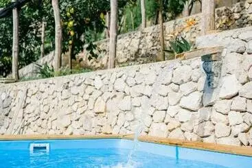 پانسیون Villa Le Murelle