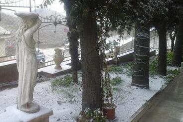 ベッドアンドブレックファースト Villa Di Miscio