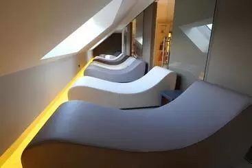 فندق Alexander Charme