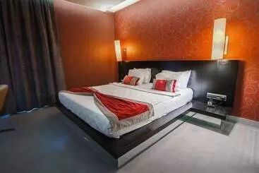 酒店 Vernazza Suites