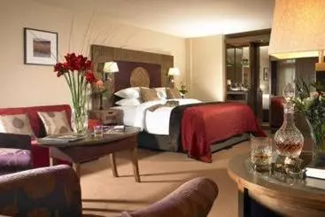 Westport Plaza Hotel, Spa & Leisure