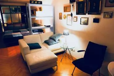تختخواب و صبحانه Studioplus