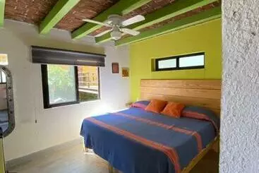 پانسیون Lofts Las Cuatro Puertas