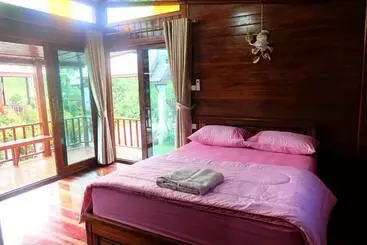 ペンション Ruen Orathai Resort