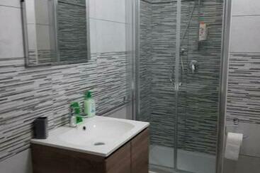 פנסיון Domos Loru