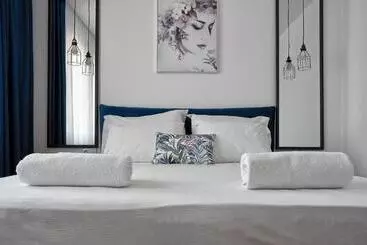 Adel Apartments