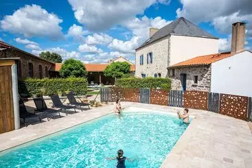 Le Domaine Des Ecoliers B&b