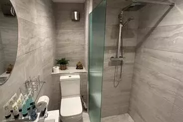 Pensionat Island Lodge Since 1835 Barbican, Free Limited Parking, Dogs Friendly , Perfect For Ferry Terminal