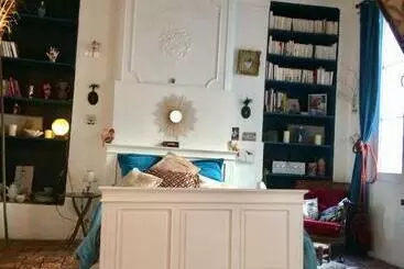 ベッドアンドブレックファースト Le Boudoir D Artiste