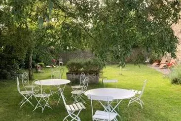 ベッドアンドブレックファースト Château De Cauderoue