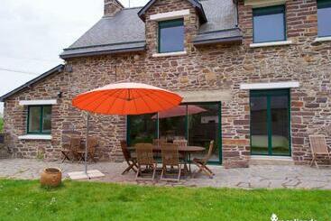 פנסיון Gite Lancelot Du Val