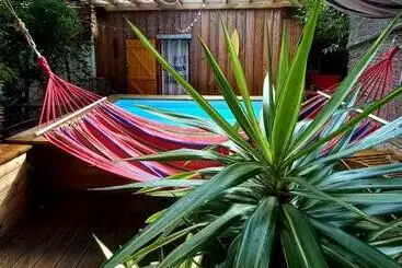 تختخواب و صبحانه La Cabane Bordeaux St Augustin