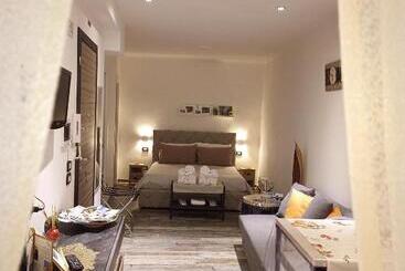 تختخواب و صبحانه Il Pavone