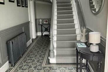 Aamiaismajoitus (B&B) Ballyginniff Farm House