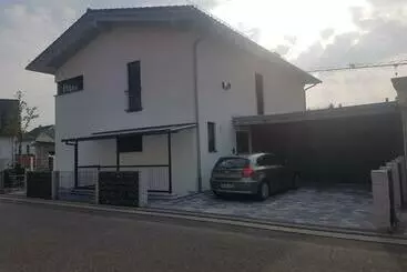 ペンション Fewo Bei Alex