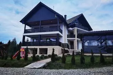 Majatalo Aqualina Colibita   Pe Malul Lacului