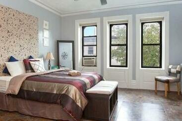 Пансион Irving Manor