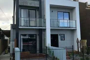 アパートホテル Timber Door Luxury Accommodation Geelong