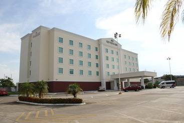 Rio Vista Inn Business High Class Hotel Poza Rica
