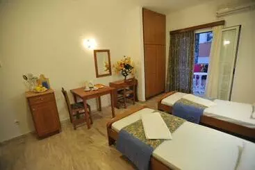 ホテル Saint Spiridon