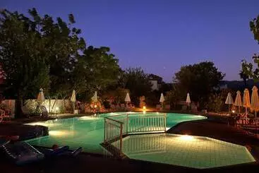 Theodorou Beach Hotel Apartments