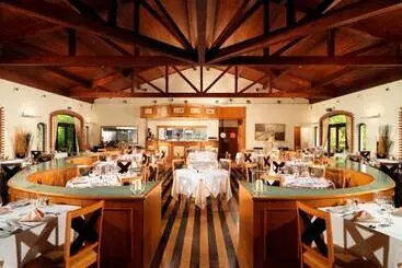 Pine Cliffs Hotel, A Luxury Collection Resort