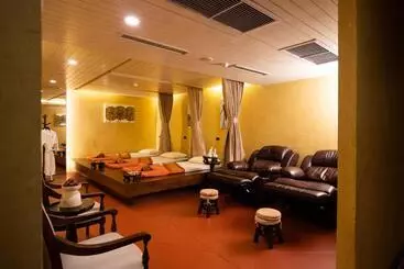 De Chai Colonial Hotel & Spa Sha Plus