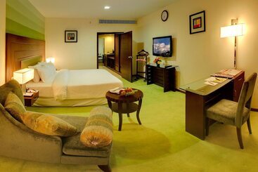 فندق Luminous One Continent