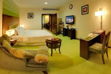 Hotel Luminous One Continent