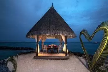 Hotel Taj Coral Reef Resort & Spa