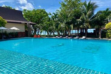 Phi Phi Villa Resort Sha Extra Plus