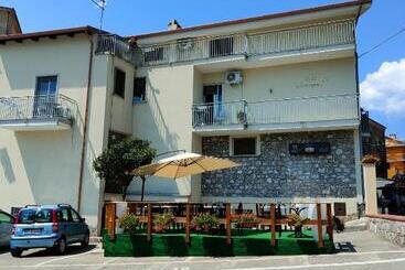 Bed And Breakfast Champagne