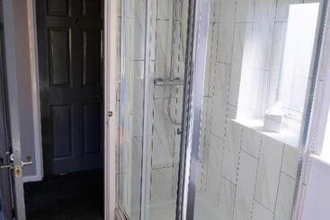 Pensió No1 Guest House