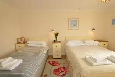 Bed and Breakfast The Penellen Guest Accommodation Room Only