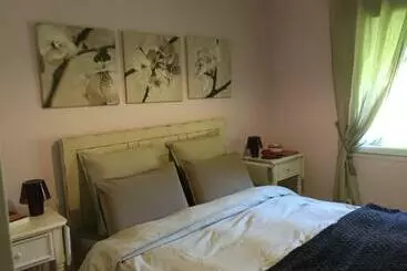 Bed and Breakfast Aux Perderies