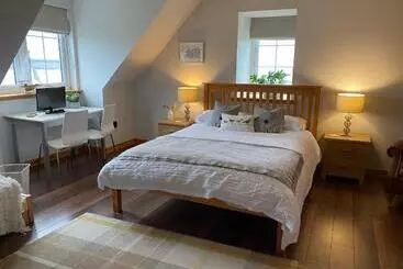 Bed and Breakfast Macrae Croft