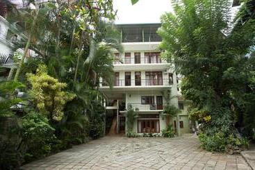 Hotelli Amanda Hills