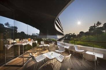 Lone Hotel By Maistra Collection