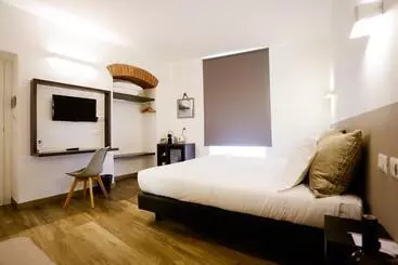 Majatalo Sarzana S Rooms