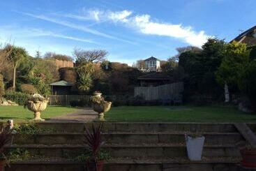 민박 Ashbourne House