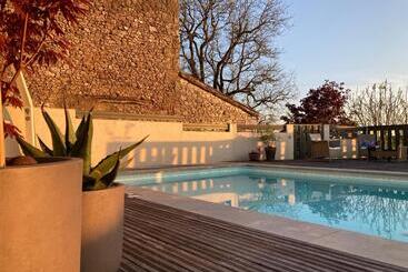 مبيت وإفطار La Ferme Buissonnière